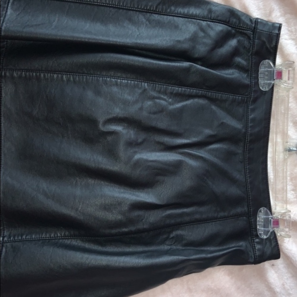 leather skirt